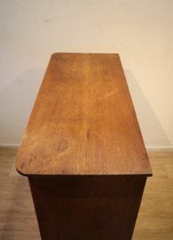 Antieke Hollandse commode met schrijfcompartiment
