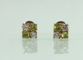 Gouden oorknoppen 18k met peridot en zirkonia