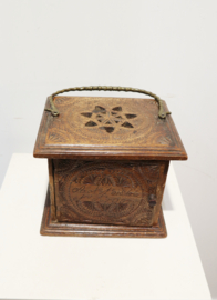 Antiek kerfsnede stoofje, 1866