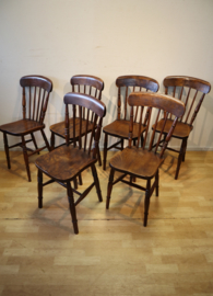 Zes antieke Windsor stoelen