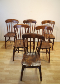 Zes antieke Windsor stoelen