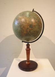 Antieke Nederlandse globe, Dr. Neuse ca. 1929