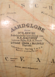 Antieke Nederlandse globe, Dr. Neuse/Bijleveld ca. 1929