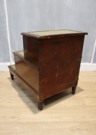 Antiek Engels bibliotheektrapje