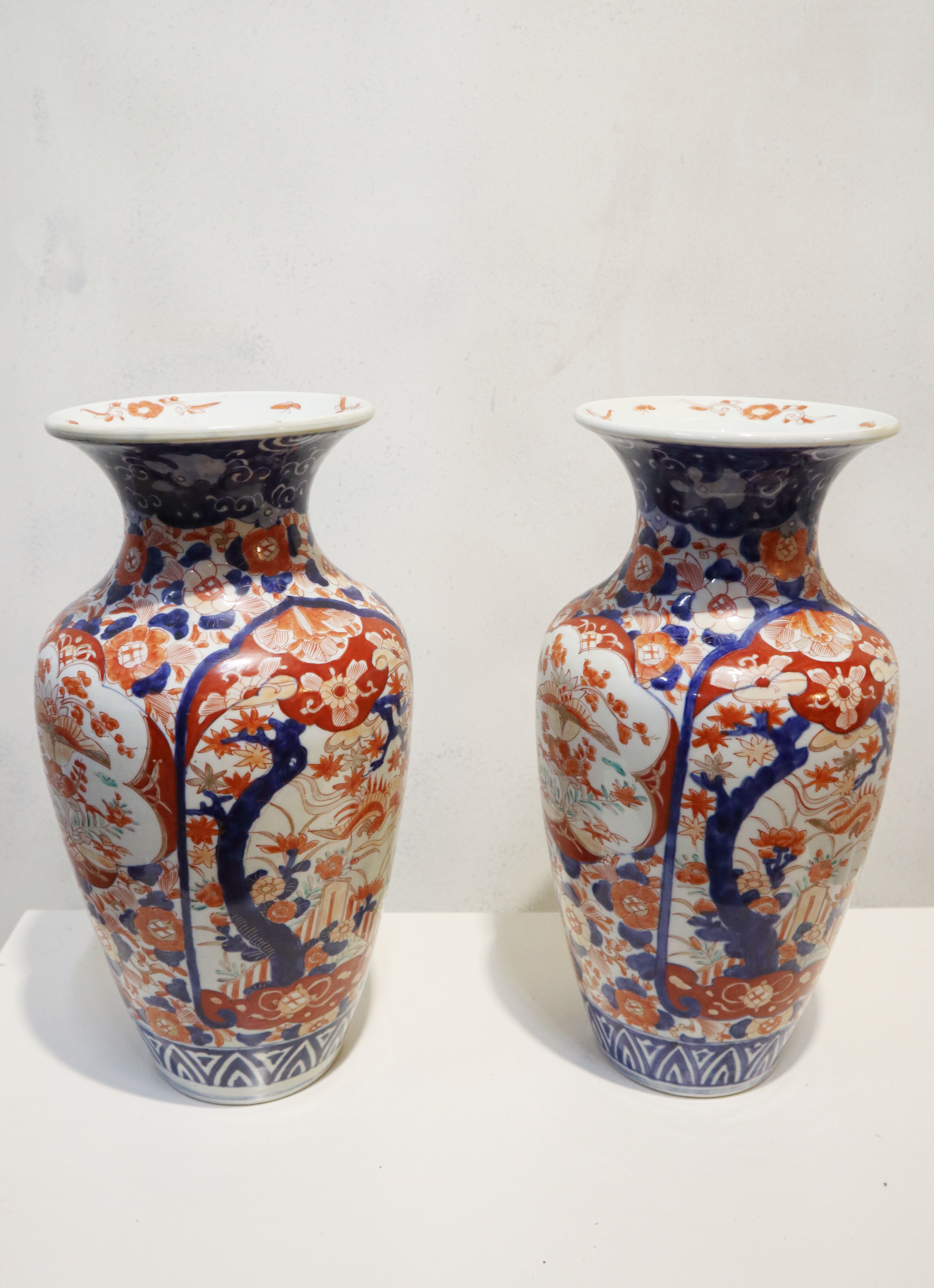 Set antieke Imari porseleinen vazen