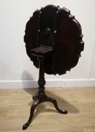 Antiek Engels tilttop tafeltje