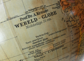 Antieke Nederlandse  globe, 1934