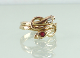 Antieke gouden ring slangen met diamant
