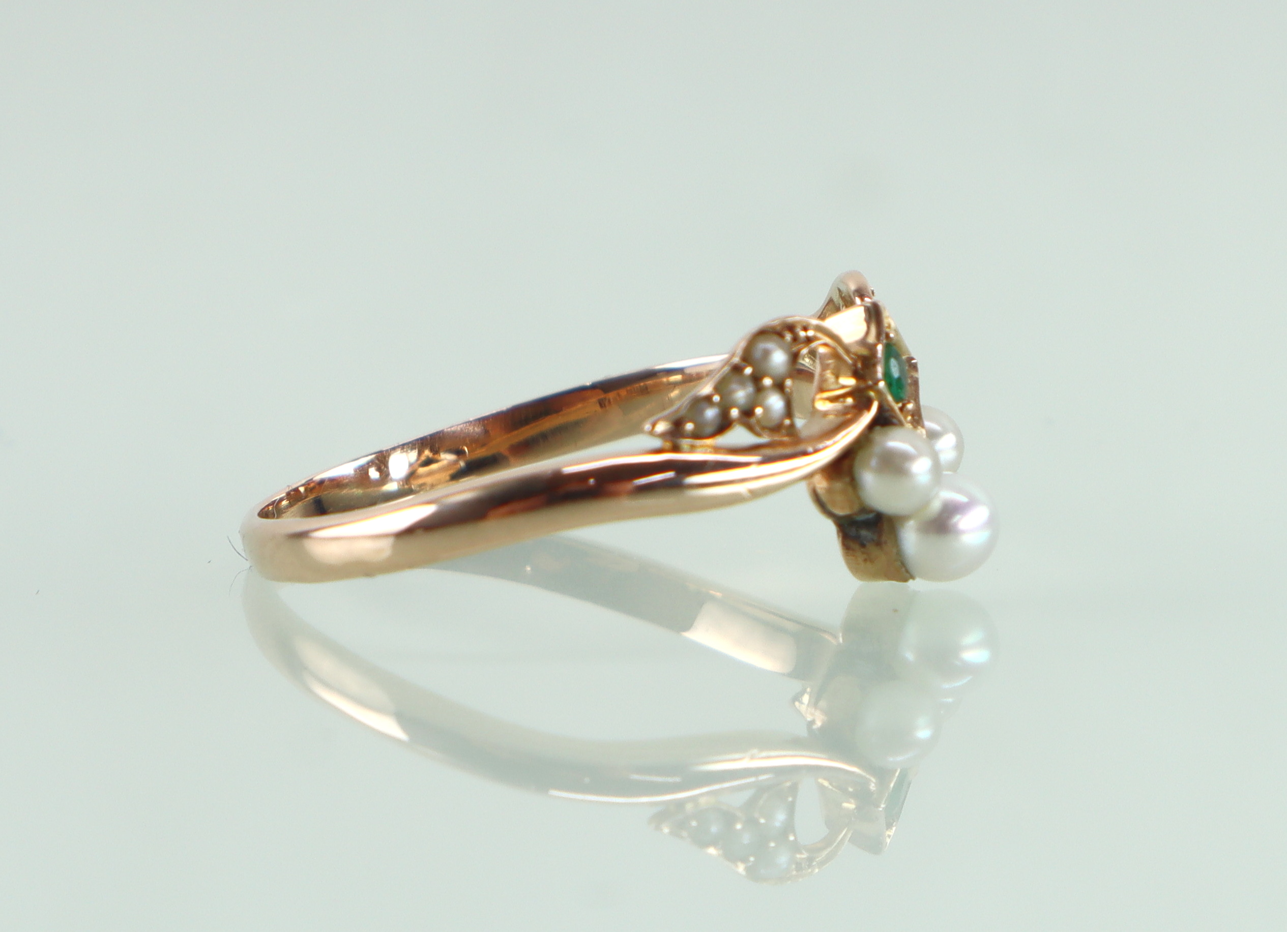Antieke Art Nouveau gouden ring parels smaragd