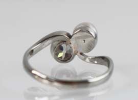 Antieke witgouden ring 'Toi et Moi' met parel en diamant