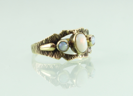Vintage gouden ring drie opalen, jaren ‘70