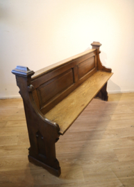 Antieke kerkbank
