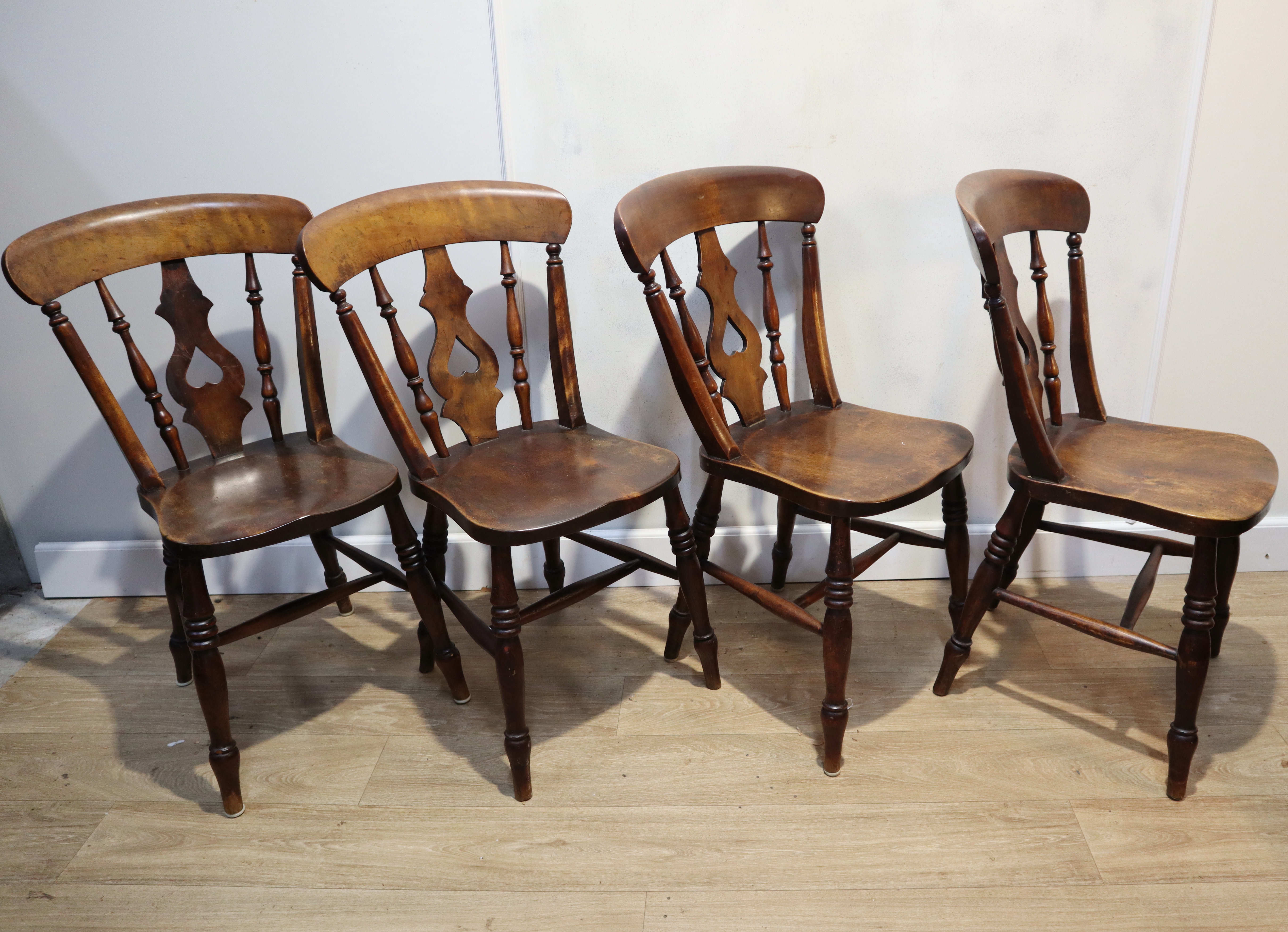 Set van vier antieke Windsorstoelen
