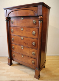 Antieke Hollandse chiffonière