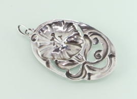Grote zilveren Jugendstil hanger