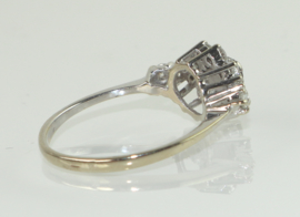 Vintage 18 karaat gouden bloemvormige ring met diamanten