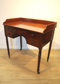 Antiek Engels schrijftafeltje, sidetable