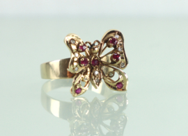 Gouden ring vlinder met robijn en diamant