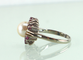 Vintage witgouden ring met parel en robijnen
