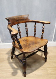 Antieke Engelse captainchair, 19e eeuw