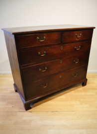 Antieke Engelse commode 18e eeuw