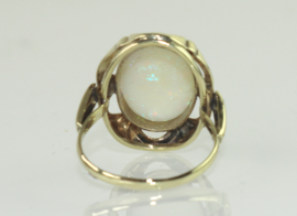 Vintage gouden ring met opaal