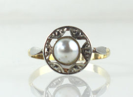 Antieke 18 karaat gouden ring met parel