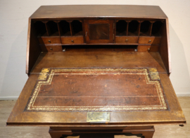 Antieke Engelse secretaire, 18e eeuw