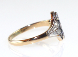 Elegante antieke opengewerkte gouden Art Deco ring met diamanten
