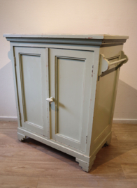Brocante tweedeurs waskastje