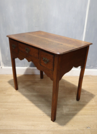 Antiek Engelse wandtafeltje, Lowboy