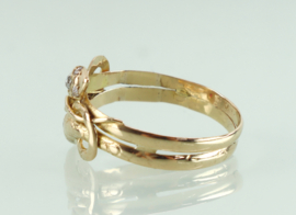 Antieke gouden ring slangen met diamant