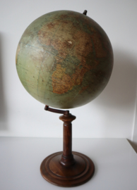 Antieke globe, ca. 1925