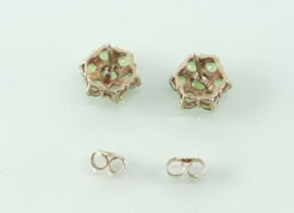 Vintage Engelse gouden oorknoppen bloem peridot