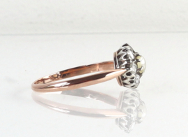 Antieke gouden ring met roosdiamant en parel