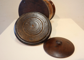 Antieke houten tabakspot