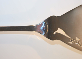 Antieke visdienschep / visschep met gestileerde vis, Art Deco, 1928