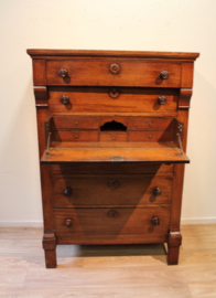 Antieke chiffonière met bureaugedeelte