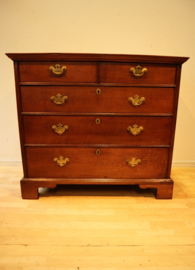 Antieke Engelse commode, 18e eeuw