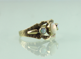 Vintage gouden ring drie opalen, jaren ‘70