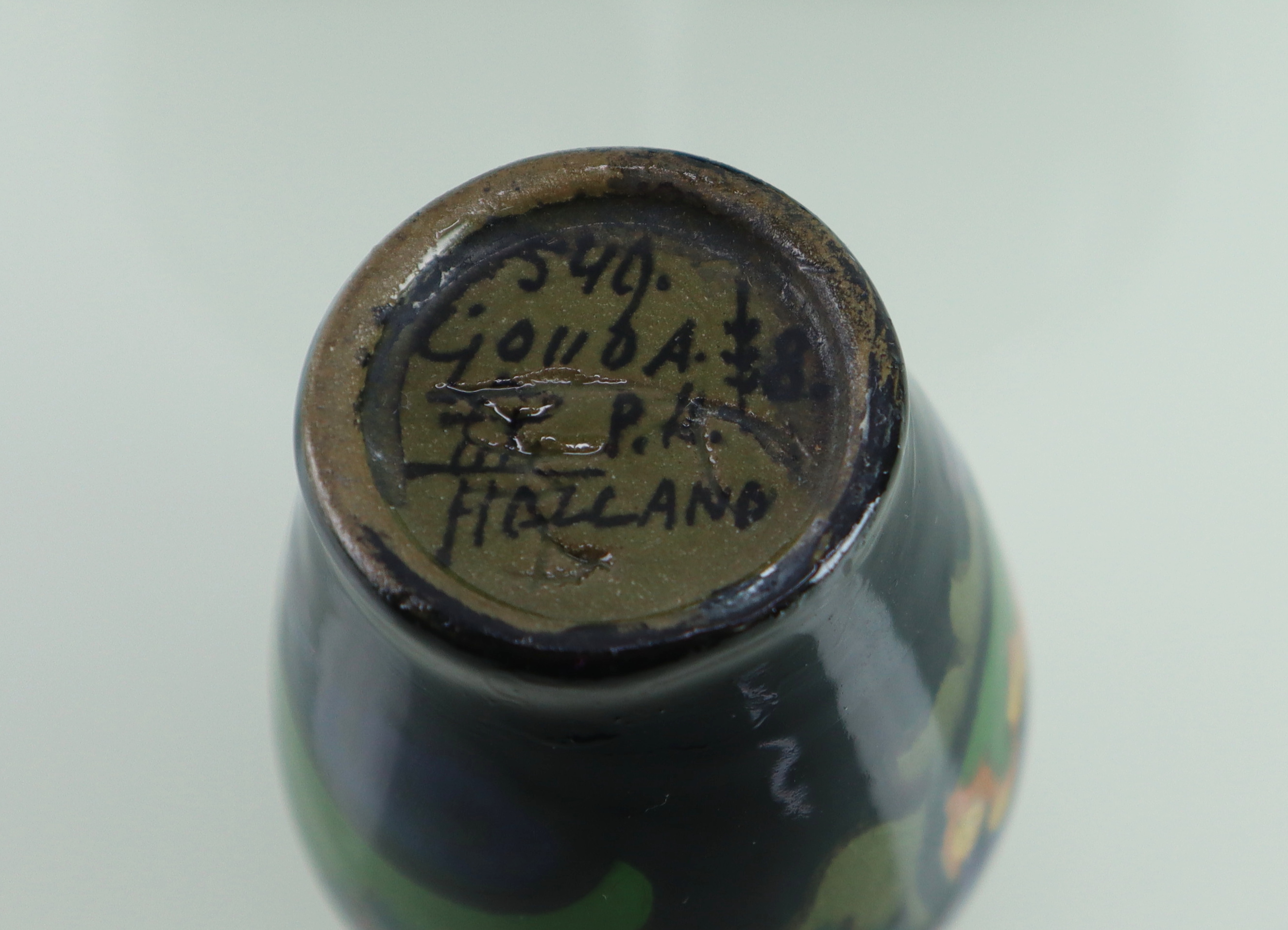 3 x Gouda plateel vaasjes, 1921