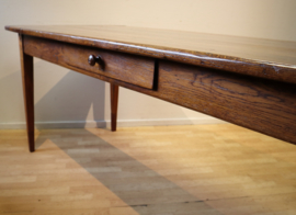 Antieke Franse tafel