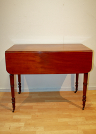 Antieke Pembroketafel