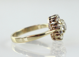 Antieke gouden ring met old mine geslepen diamanten