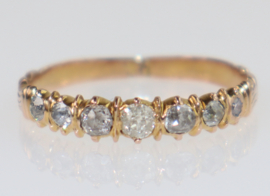 Antieke roségouden ring met 7 diamanten