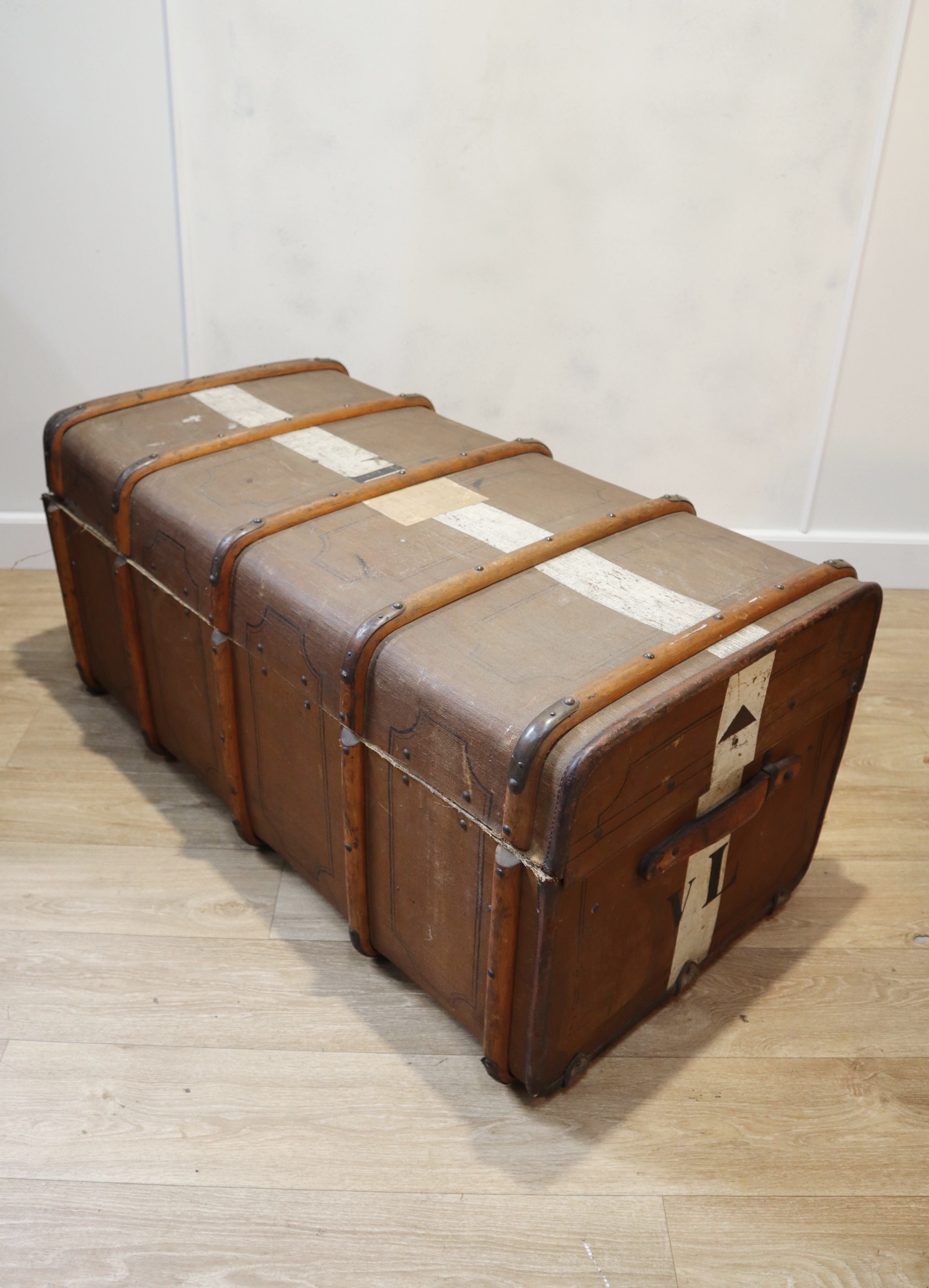Grote antieke hutkoffer