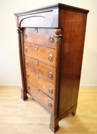 Antieke Hollandse chiffonière
