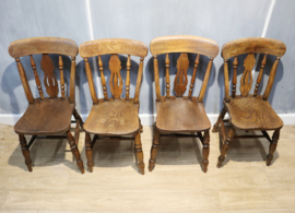 Set van vier antieke Windsorstoelen