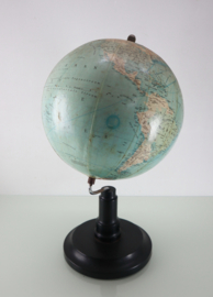 Vintage globe SVH