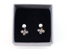 Antieke gouden oorknoppen parel en diamant